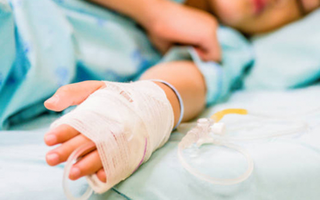 gencede-azyaslini-masin-vurdu