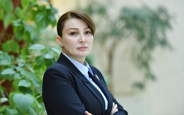 jale-ehmedova-2-min-manat-cerimelenib