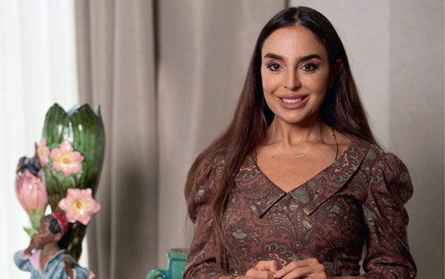 leyla-eliyeva-nusret-kesemenlinin-seirini-seslendirdi