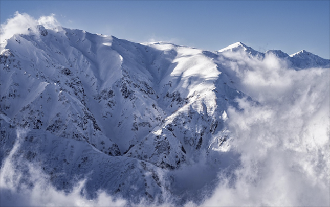 sahdaga-yarim-metr-qar-yagdi