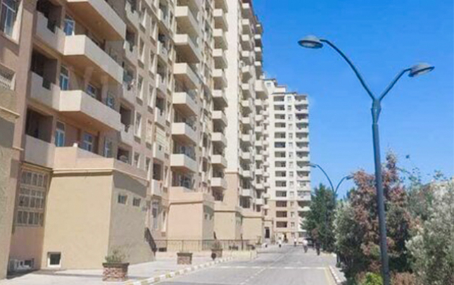 masazirda-binanin-girisinde-meyit-tapildi