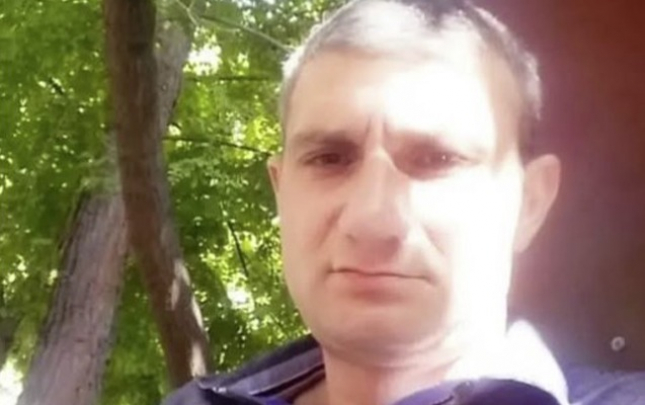 surucu-oldu-oglu-ve-qohumu-yaralandi