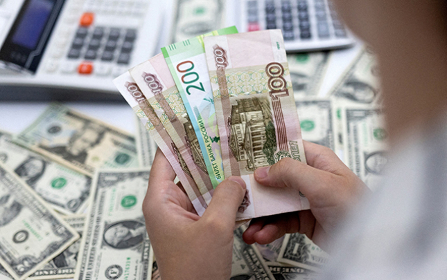 rusiyadan-azerbaycana-1-milyondan-artiq-nagd-pulun-cixarilmasi