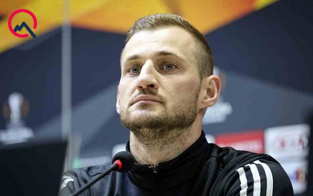 bir-oyuncu-nece-30-metrden-tupure-biler