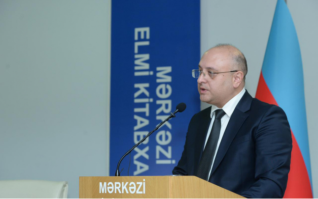 mediada-xarici-sozlerin-yersiz-isledilmesi-edebi-dilin-normalarini-pozur