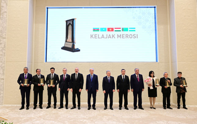 ilham-eliyev-geleceyin-irsi-beynelxalq-mukafatinin-teqdimat-merasiminde