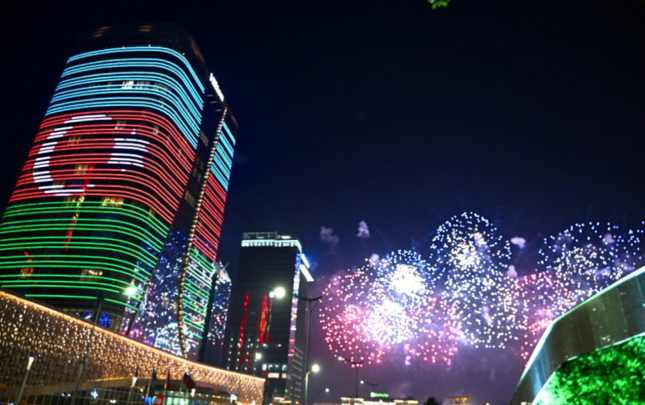 daskendde-liderlerin-serefine-atesfesanliq-oldu