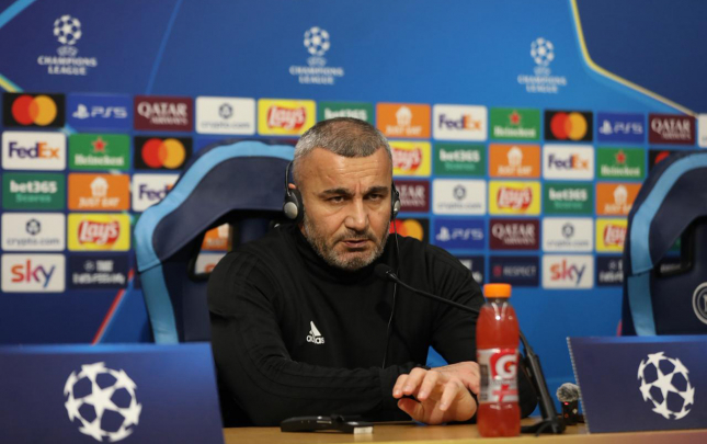 ele-sey-yoxdur-ki-futbolcu-hec-yere-getmeyecek