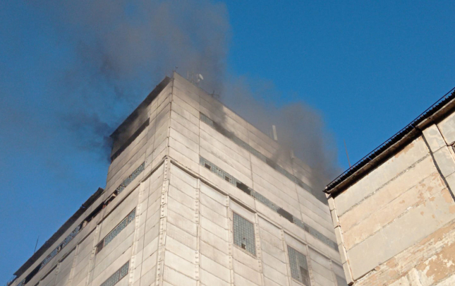 azersilaha-mexsus-zavodda-qeza