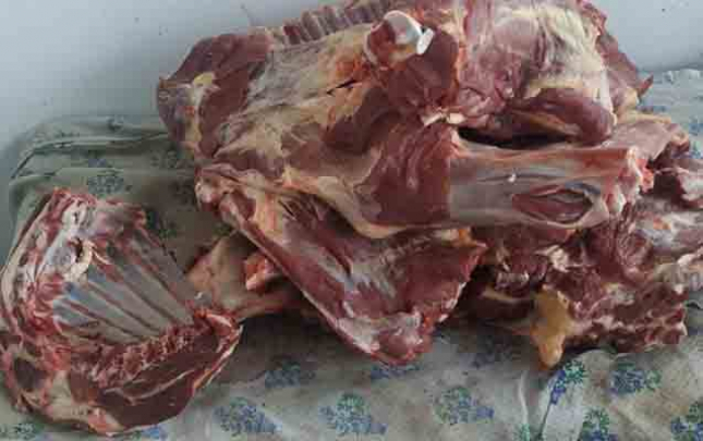 1-tondan-cox-at-etini-keyfiyyetli-mal-eti-kimi-satisa-cixardilar