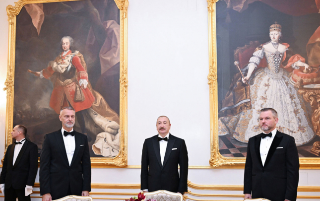 bratislavada-ilham-eliyevin-serefine-resmi-ziyafet-verildi