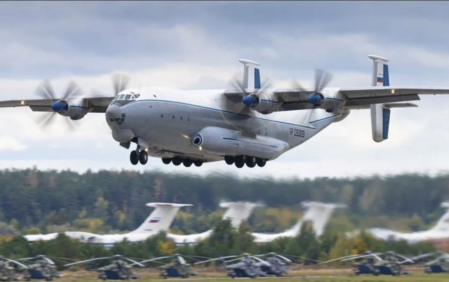 rusiyada-7-ekipaj-uzvu-olan-teyyare-qezaya-ugradi