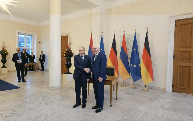 pasinyan-almaniyada-azerbaycanla-sulhden-danisdi