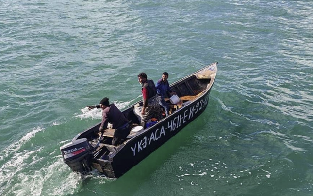 bu-halda-kicikhecmli-gemilerin-hereketi-qadagandir