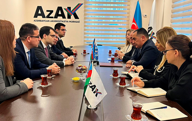 su-ve-meliorasiya-elmi-tedqiqat-institutuna-yeni-akkreditasiya-attestati-teqdim-edilib