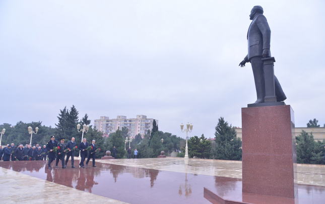 qaradagda-ulu-onderin-anim-gunu-ile-bagli-silsile-tedbirler-kecirilib