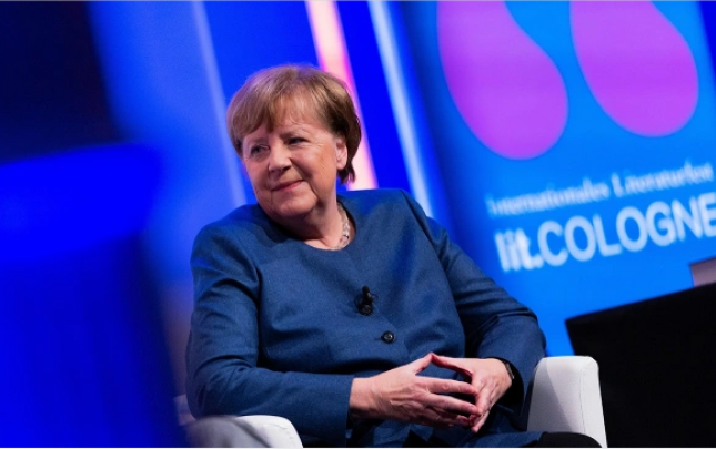 merkel-meshur-el-jestini-terkidib