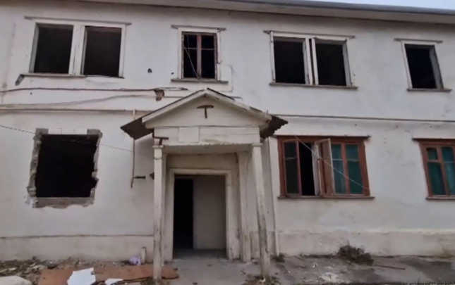 sumqayitda-bu-yasayis-binalari-sokulur