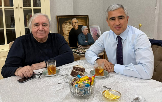 anar-elekberov-ramiz-rovseni-evinde-ziyaret-etdi