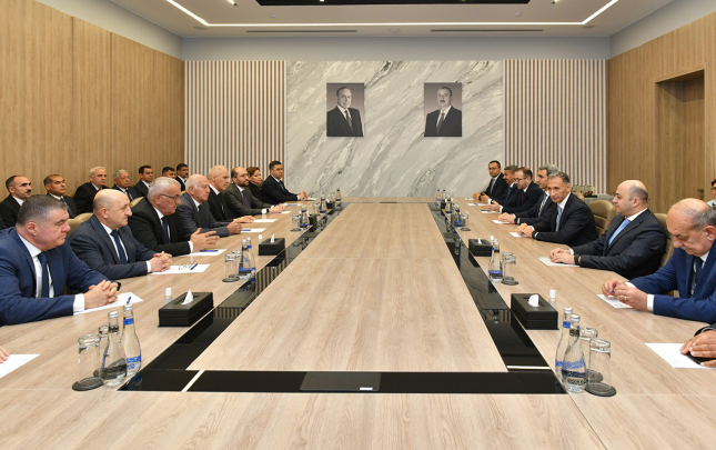 neqliyyat-sahesi-iscilerine-dovlet-mukafatlari-teqdim-edildi