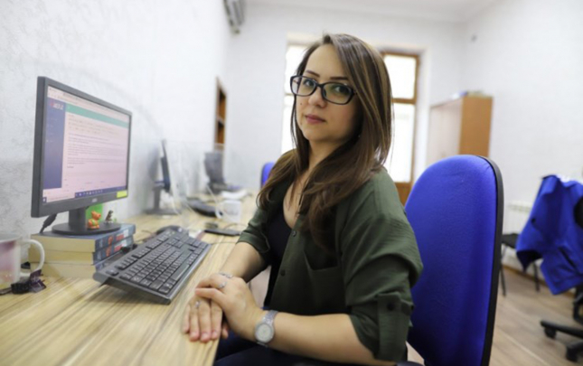 cagirdigim-taksi-surucusu-masini-yuksek-suretle-ustume-surdu