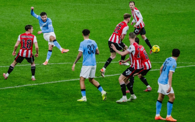 mancester-siti-yarimfinalda