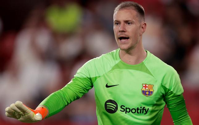 meshur-futbolcu-mediaya-melumat-oturur