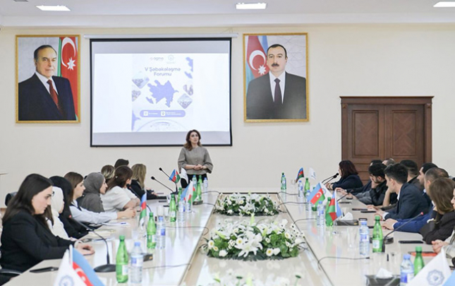 genc-muellimlerin-v-sebekelesme-forumu-kecirildi