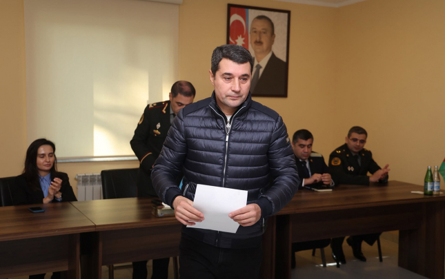 elsad-kelbeliyev-cezadan-azad-edildi