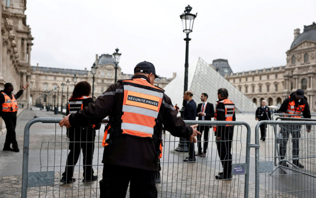 soygundan-sonra-luvrda-bu-tedbir-goruldu