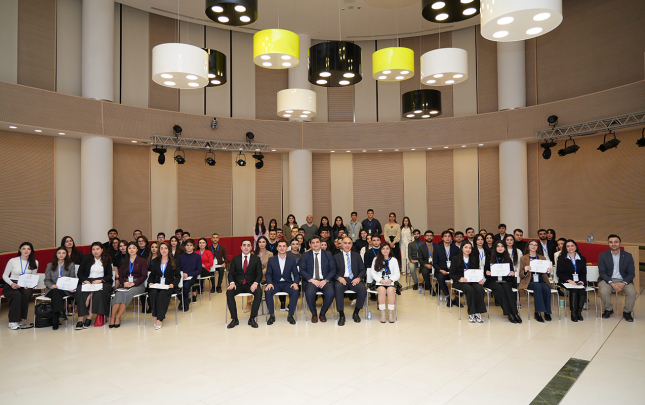 edliyye-nazirliyi-ada-universiteti-ile-birge-tedbir-kecirdi