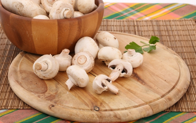 zererli-olan-her-seyi-sunger-kimi-ozune-cekir