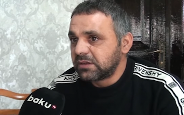 zaqataladan-bir-qiz-qisqirirdi-ki-meni-de-cixarin