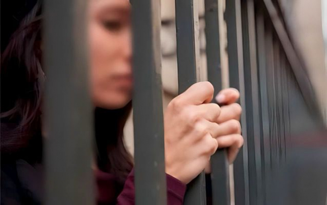 ezizeye-18-il-hebs-telebi