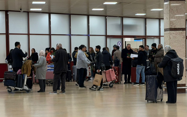 azal-ilk-defe-qahireden-bakiya-birbasa-ucus-heyata-kecirdi