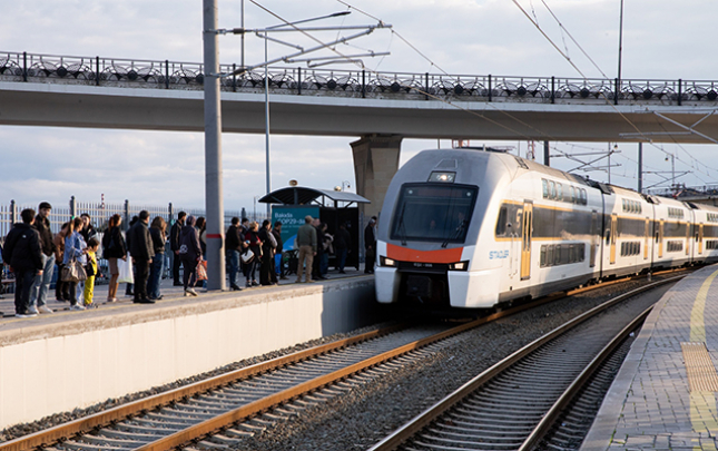 bu-marsrut-uzre-qatarlarin-hereket-cedveli-deyisir