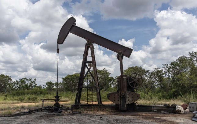 abs-venesuela-neftinin-ilk-partiyasini-satdi