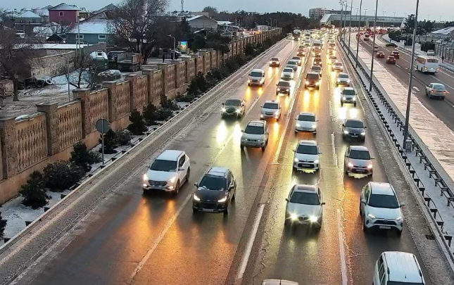 aeroport-yolu-buz-bagladi