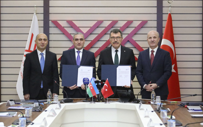 qarabag-universiteti-ve-istanbul-texniki-universiteti-arasinda-anlasma-memorandumu-imzalandi