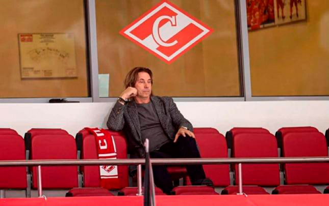 meshur-rusiyali-qarabaga-gore-hem-teeccublenib-hem-sevinib