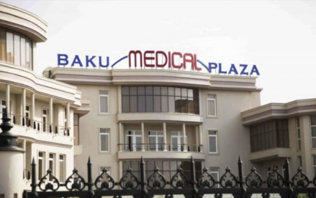 baku-medical-plazada-yangin-olub