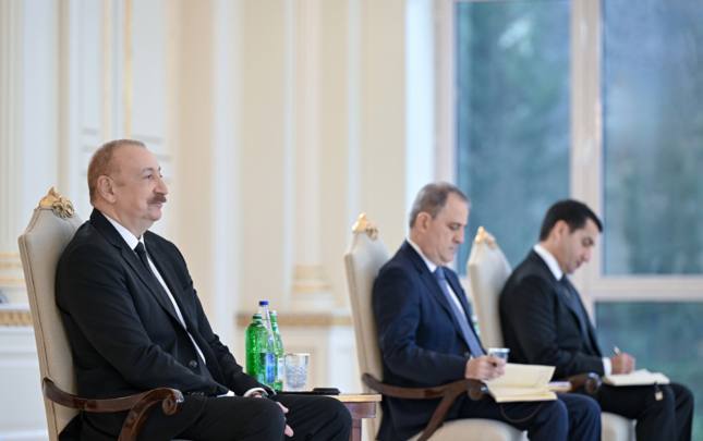 prezident-yeni-sefirleri-qebul-etdi