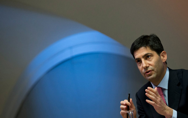 tramp-fed-in-rehberi-vezifesine-onun-namizedliyini-ireli-surdu