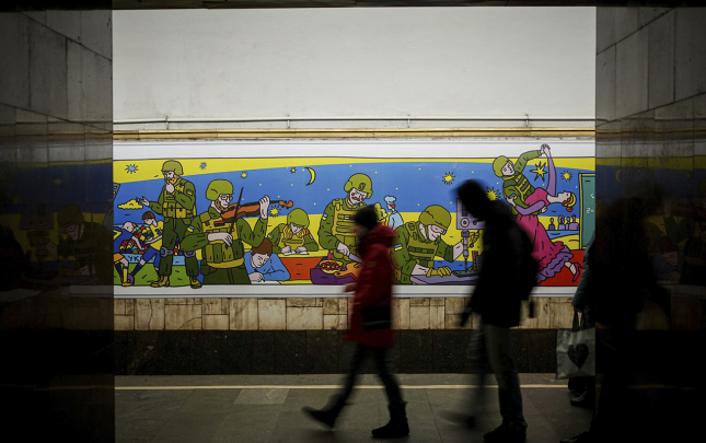 kiyev-metrosu-fealiyyetini-berpa-etdi