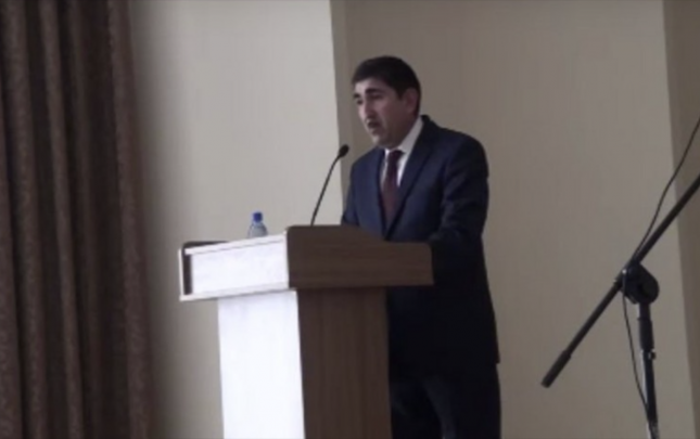 kollec-direktoru-isden-cixarildi