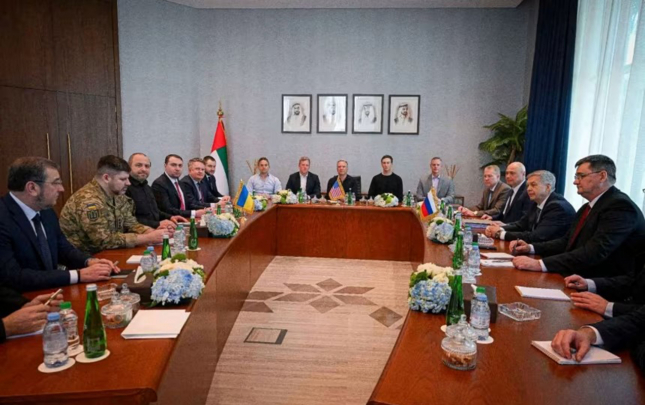 ebu-dabide-ucterefli-danisiqlar-basa-catdi