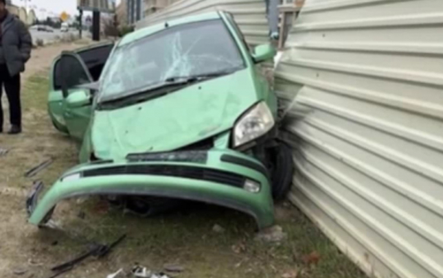 sumqayit-bulvarinda-agir-qeza