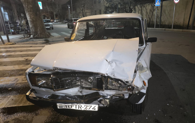 gencede-masinlar-toqqusdu