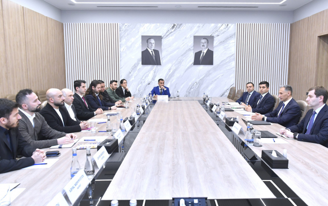 nazir-startap-numayendeleri-ile-gorusdu