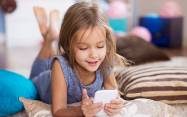 daha-bir-olke-usaqlara-sosial-sebekeleri-qadagan-etmeye-hazirlasir